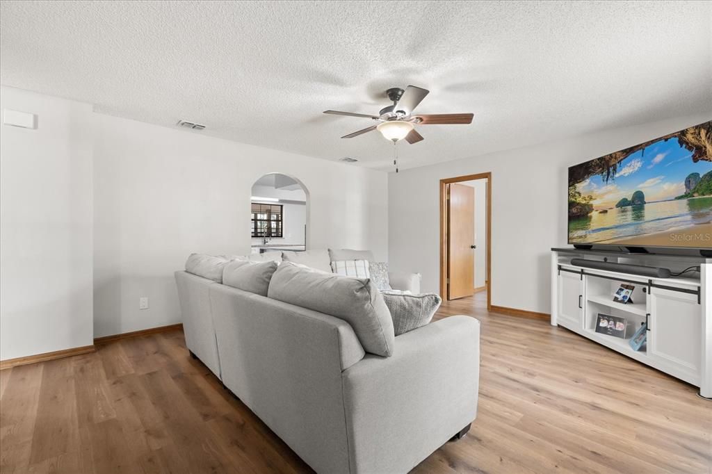 For Sale: $300,000 (3 beds, 2 baths, 1771 Square Feet)