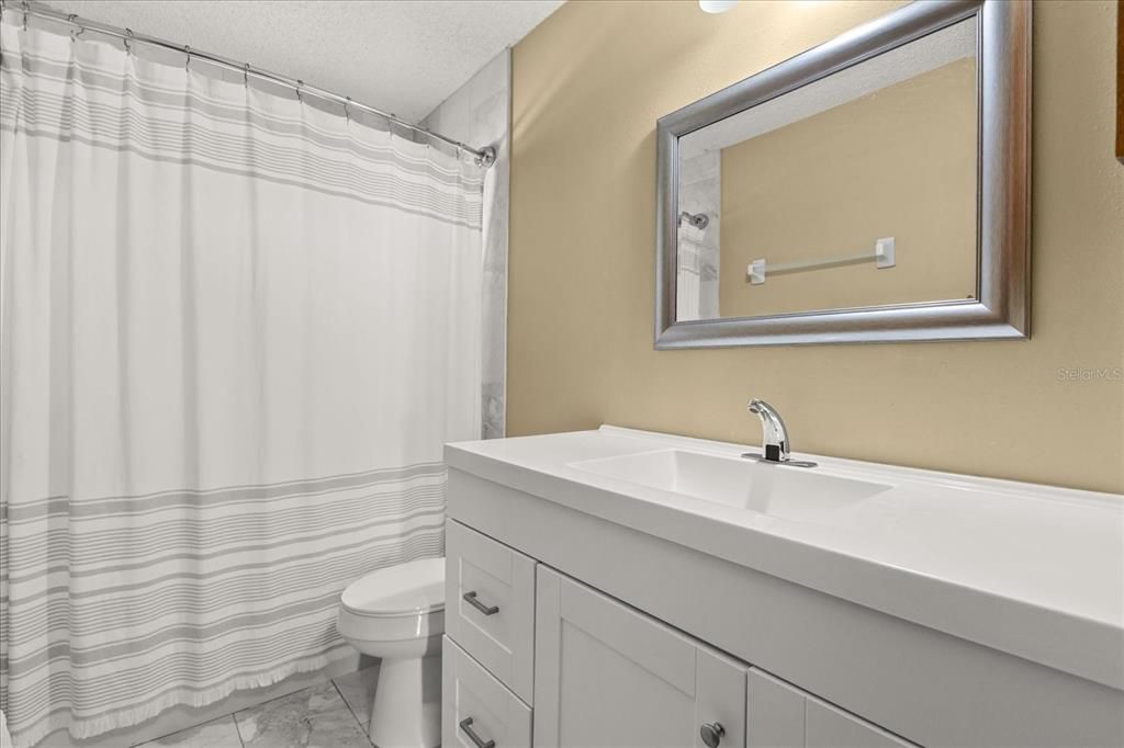 For Sale: $300,000 (3 beds, 2 baths, 1771 Square Feet)