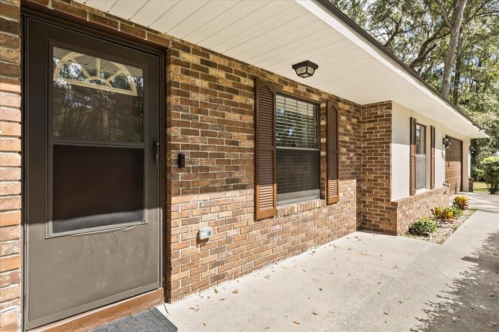 For Sale: $300,000 (3 beds, 2 baths, 1771 Square Feet)