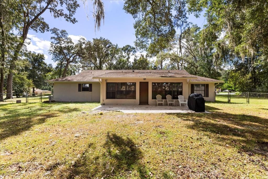 For Sale: $300,000 (3 beds, 2 baths, 1771 Square Feet)