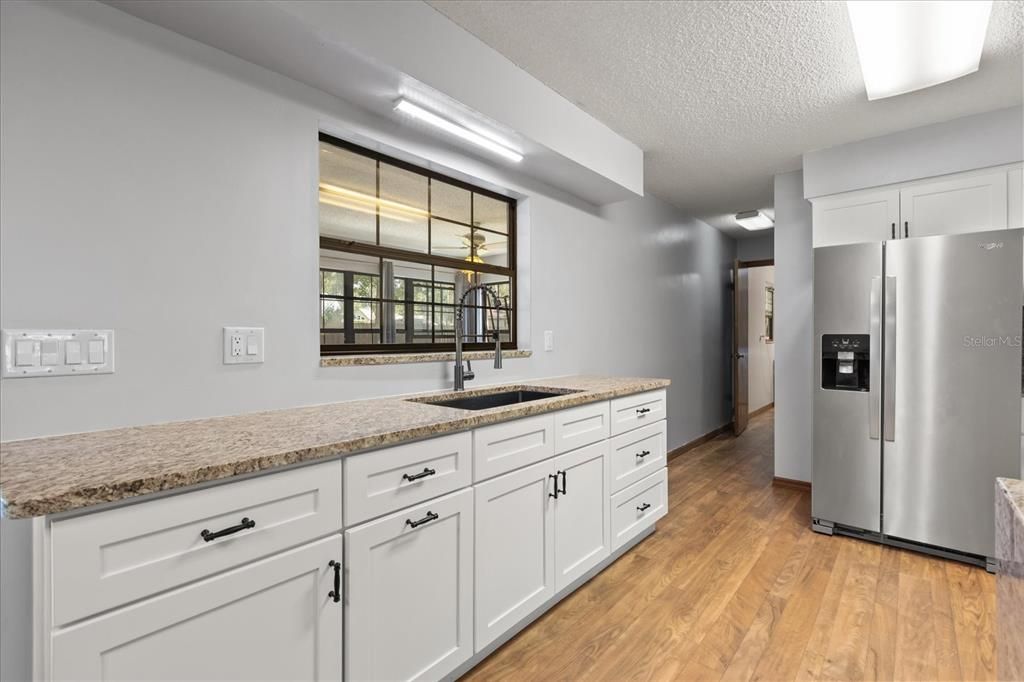 For Sale: $300,000 (3 beds, 2 baths, 1771 Square Feet)