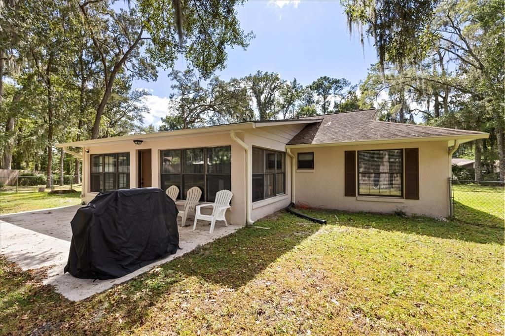 For Sale: $300,000 (3 beds, 2 baths, 1771 Square Feet)