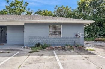 出租: $997 (2 贝兹, 1 浴室, 675 平方英尺)