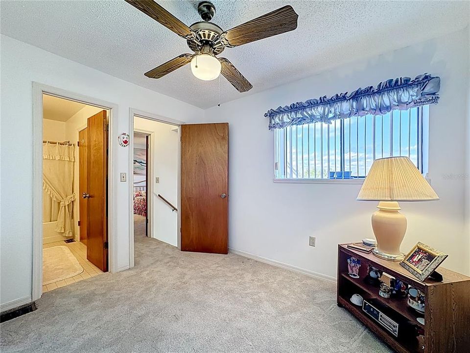 For Sale: $229,000 (3 beds, 2 baths, 1375 Square Feet)