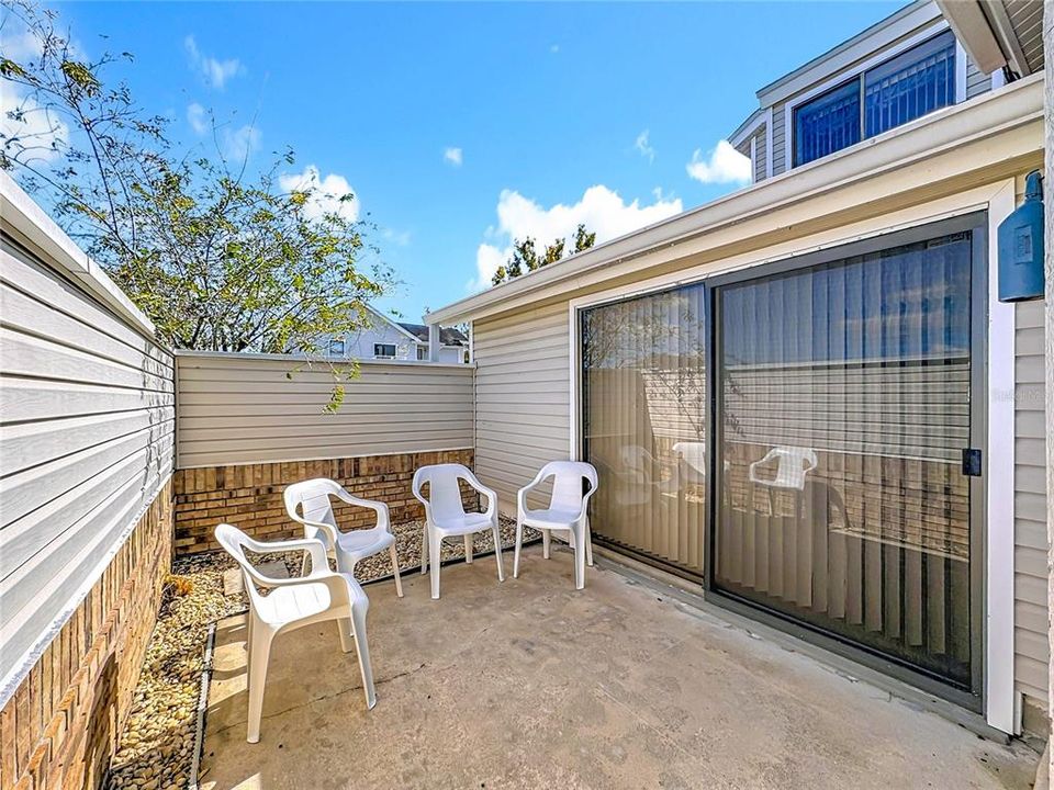 For Sale: $229,000 (3 beds, 2 baths, 1375 Square Feet)