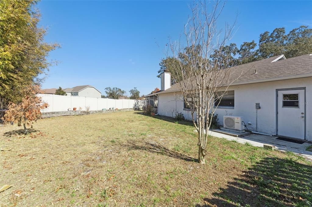 Active With Contract: $365,000 (3 beds, 2 baths, 1233 Square Feet)