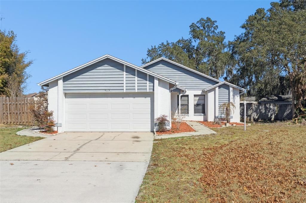 Active With Contract: $365,000 (3 beds, 2 baths, 1233 Square Feet)