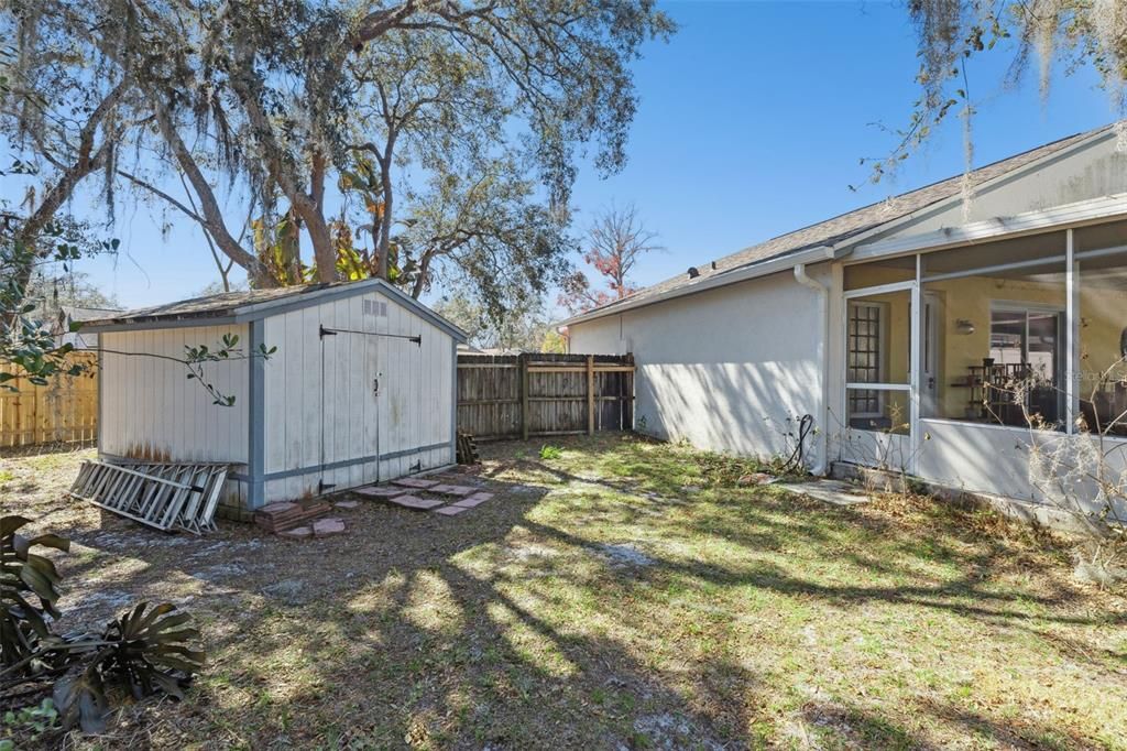 Active With Contract: $365,000 (3 beds, 2 baths, 1233 Square Feet)