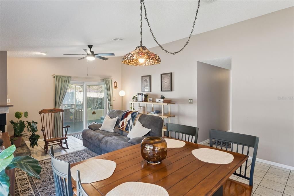 Active With Contract: $365,000 (3 beds, 2 baths, 1233 Square Feet)