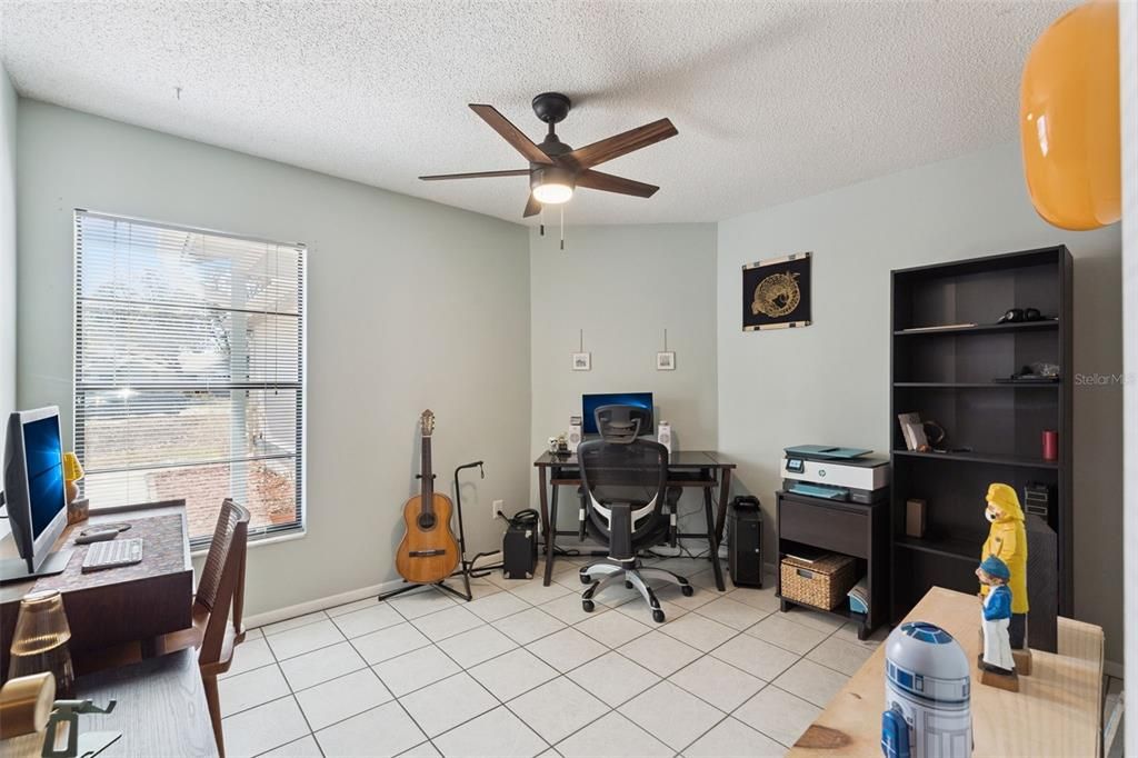 Active With Contract: $365,000 (3 beds, 2 baths, 1233 Square Feet)