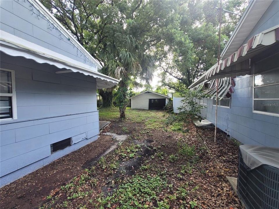 For Rent: $1,600 (3 beds, 1 baths, 750 Square Feet)