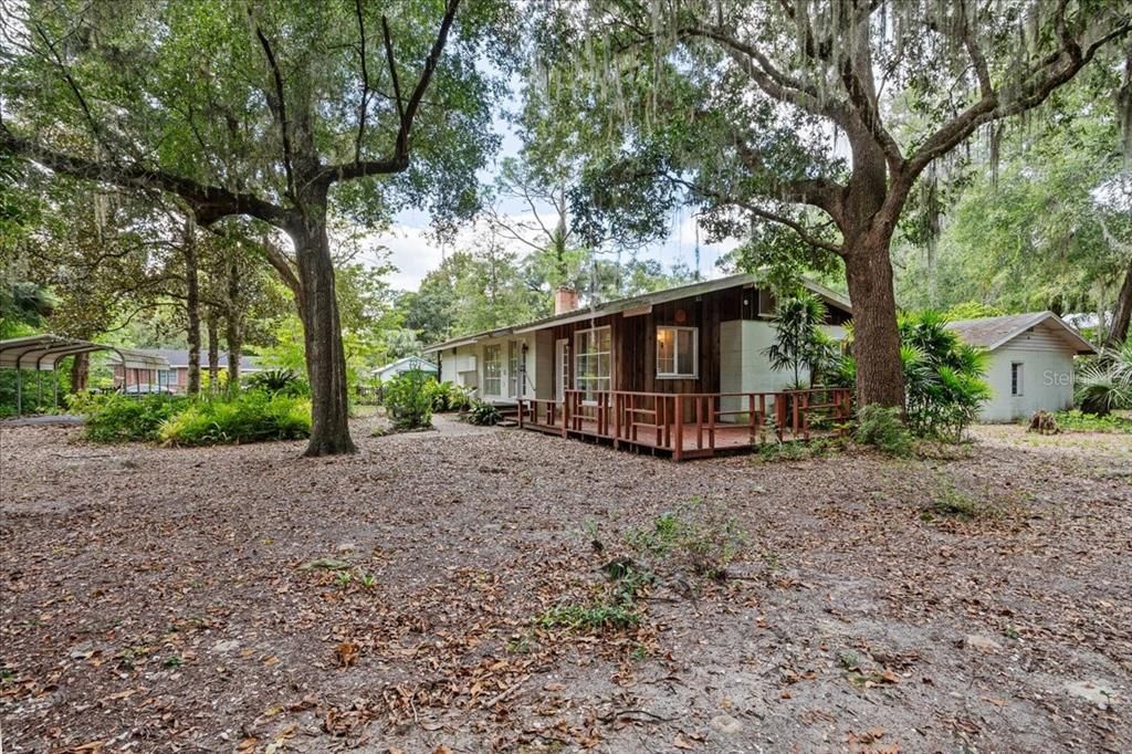 合同活跃: $275,000 (3 贝兹, 1 浴室, 1602 平方英尺)