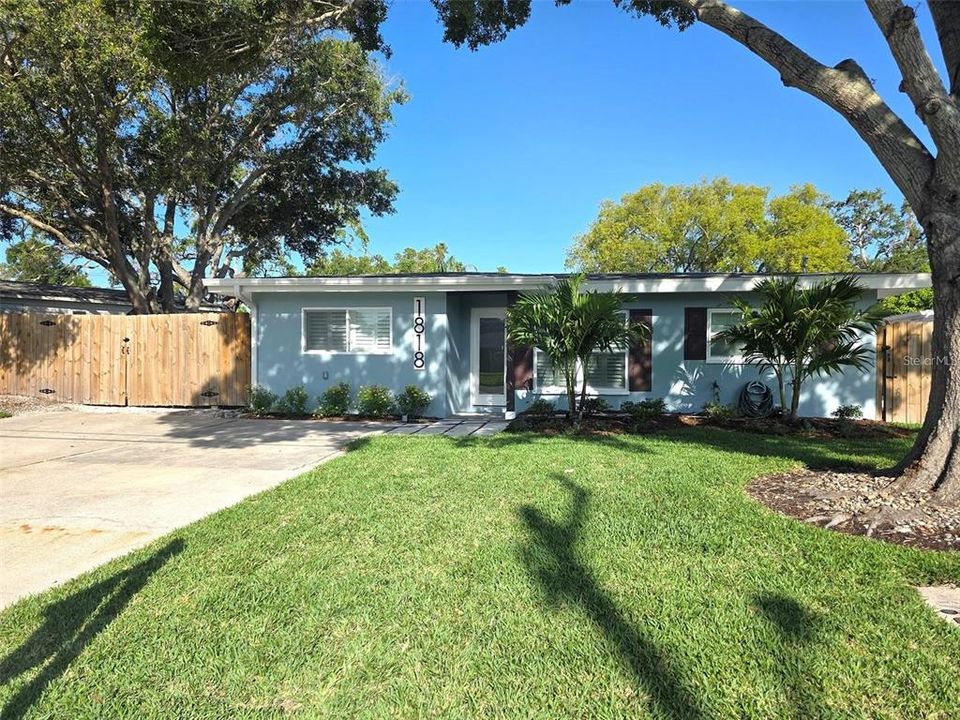 Recently Rented: $2,700 (3 beds, 2 baths, 1268 Square Feet)