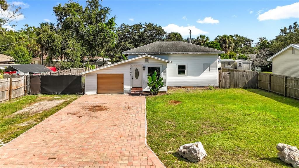 待售: $204,000 (3 贝兹, 2 浴室, 1320 平方英尺)