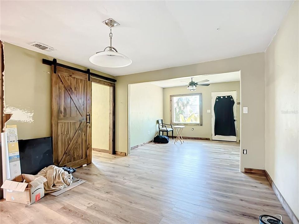 待售: $204,000 (3 贝兹, 2 浴室, 1320 平方英尺)