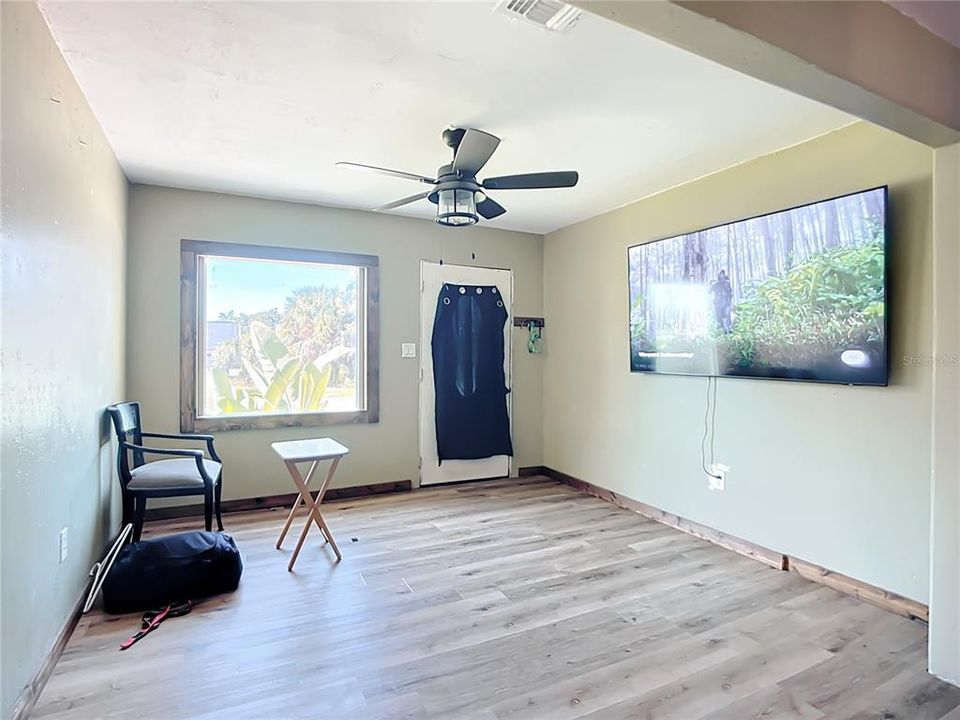 待售: $204,000 (3 贝兹, 2 浴室, 1320 平方英尺)