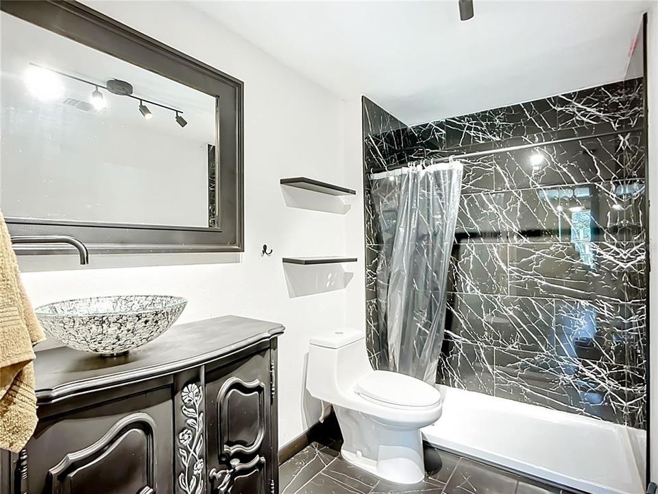 待售: $204,000 (3 贝兹, 2 浴室, 1320 平方英尺)