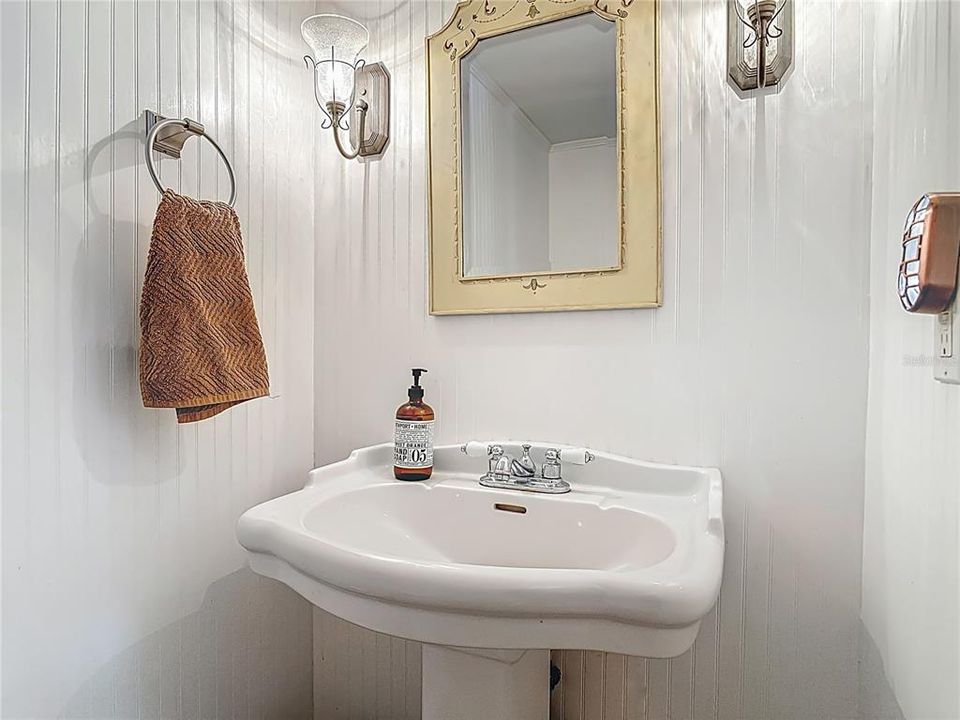 En Venta: $499,000 (3 camas, 2 baños, 2110 Pies cuadrados)