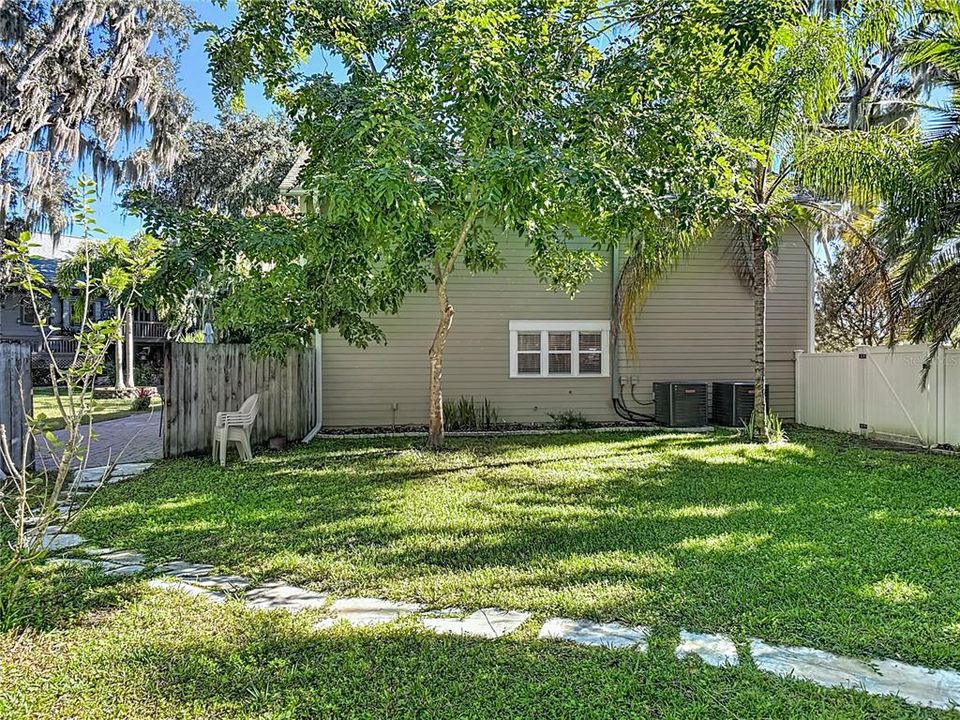 En Venta: $499,000 (3 camas, 2 baños, 2110 Pies cuadrados)