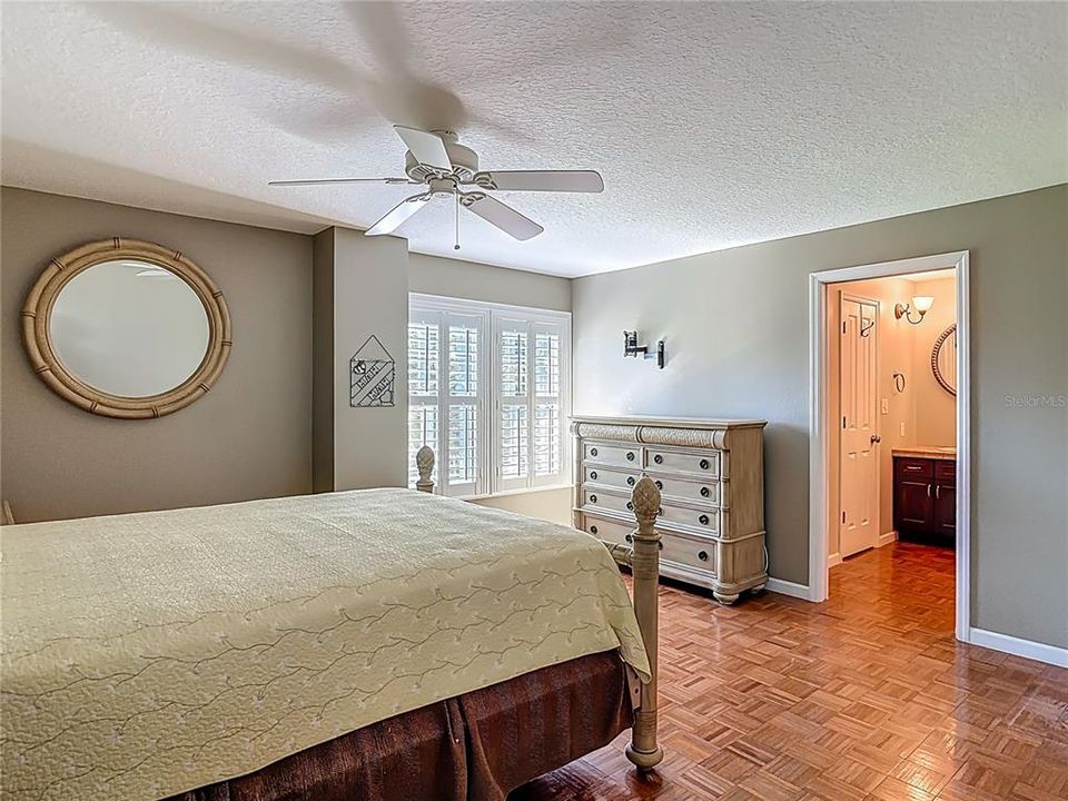 En Venta: $499,000 (3 camas, 2 baños, 2110 Pies cuadrados)