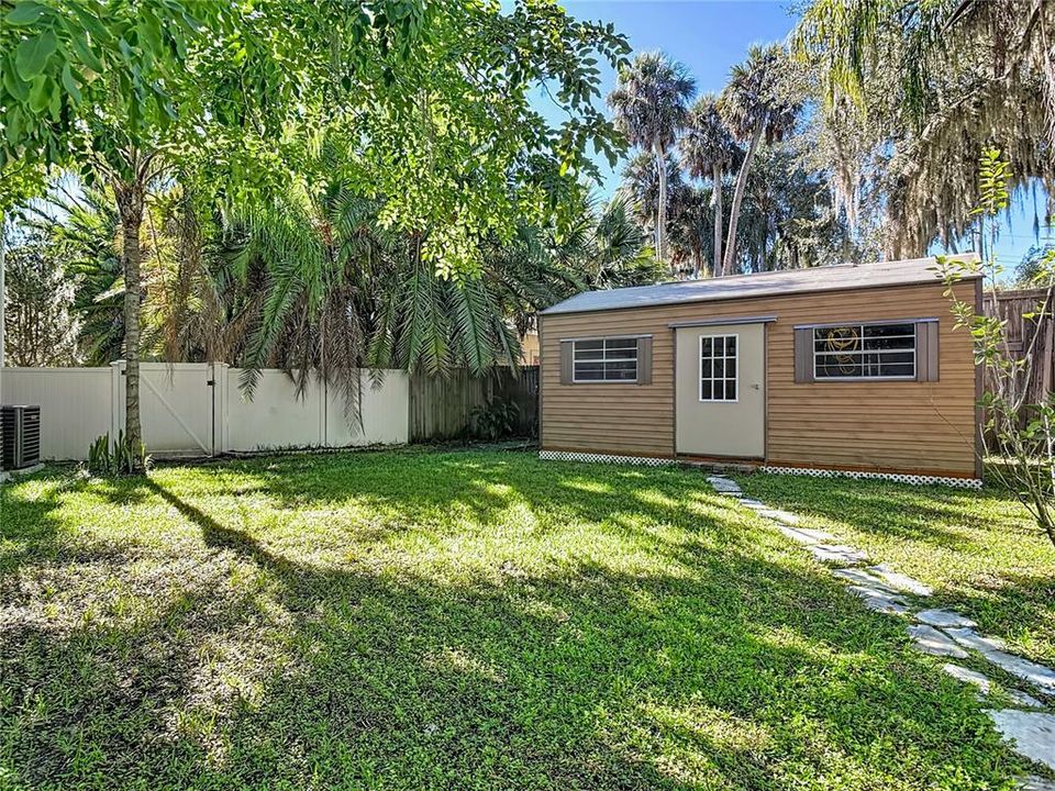 En Venta: $499,000 (3 camas, 2 baños, 2110 Pies cuadrados)