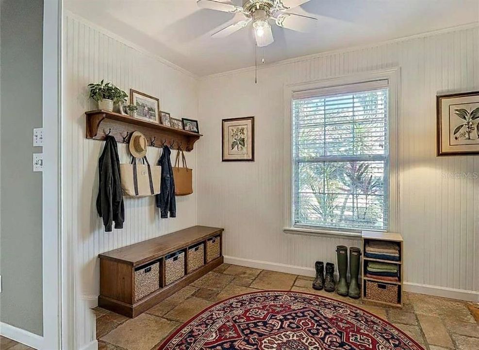 En Venta: $499,000 (3 camas, 2 baños, 2110 Pies cuadrados)