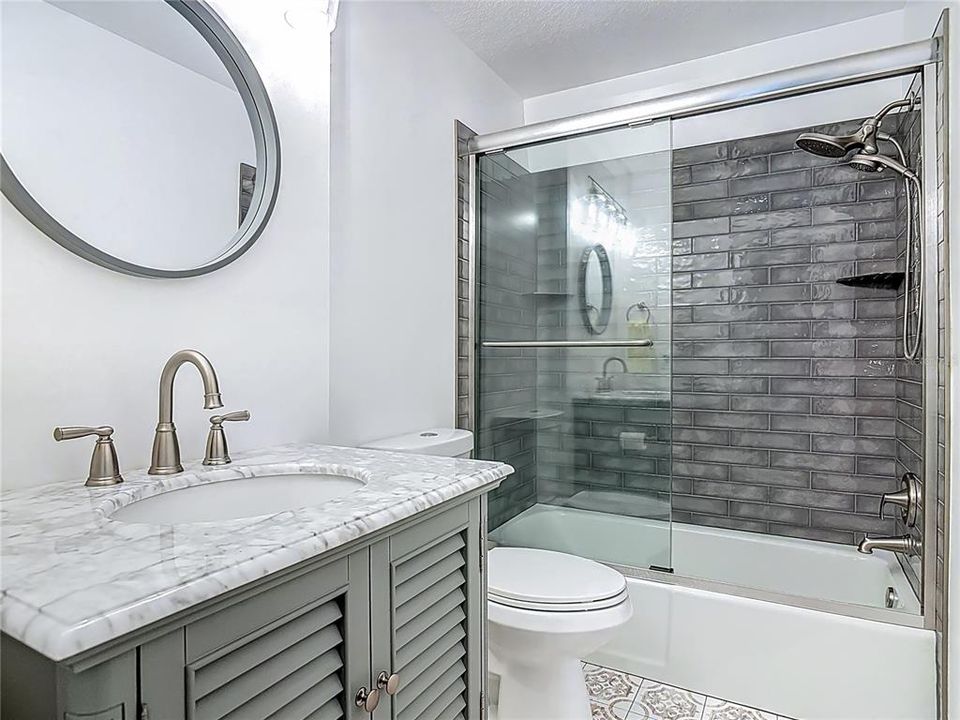 En Venta: $499,000 (3 camas, 2 baños, 2110 Pies cuadrados)