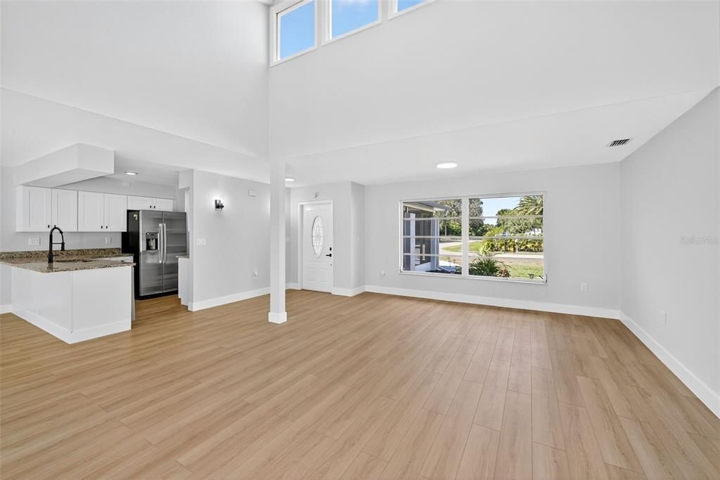 En Venta: $284,600 (3 camas, 2 baños, 1686 Pies cuadrados)