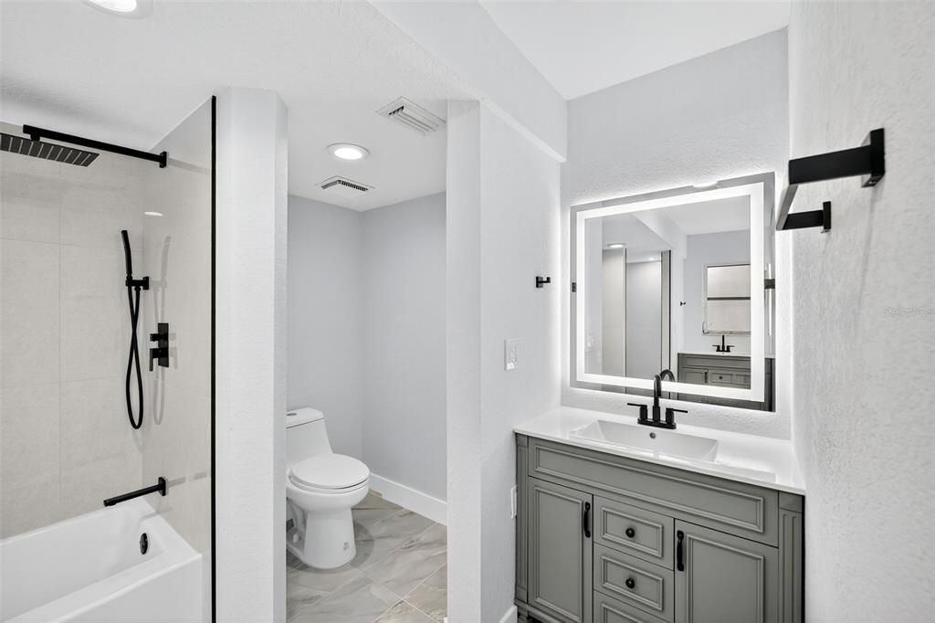 En Venta: $284,600 (3 camas, 2 baños, 1686 Pies cuadrados)