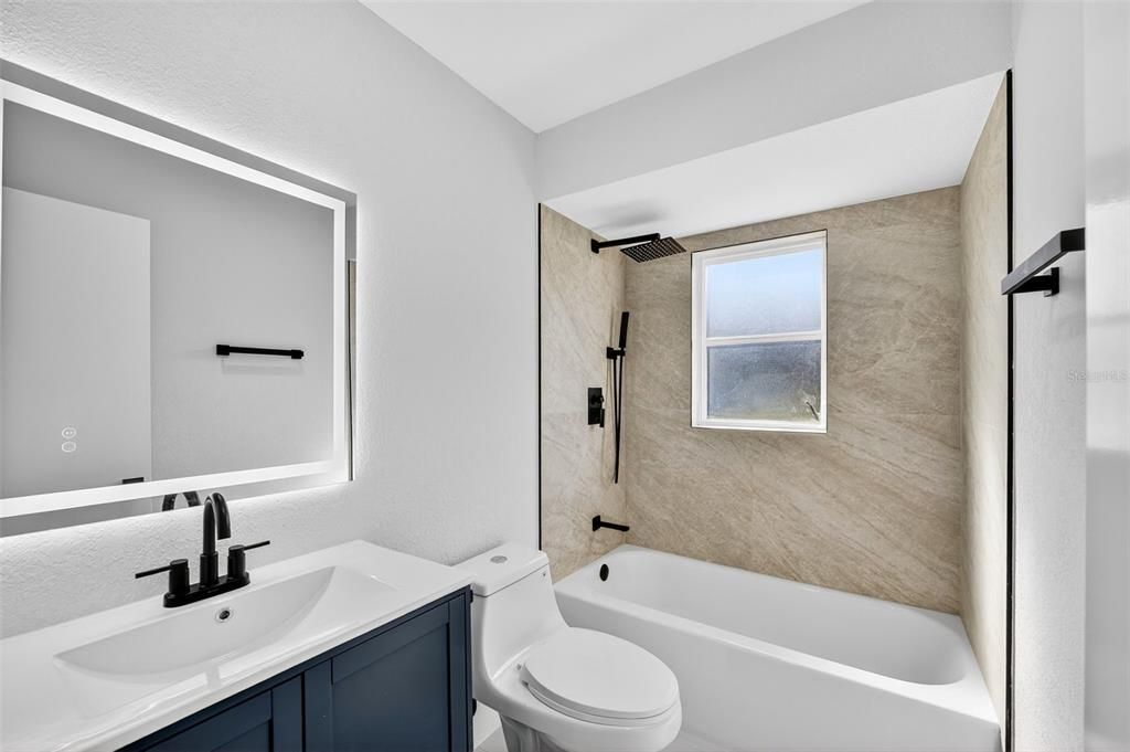 En Venta: $284,600 (3 camas, 2 baños, 1686 Pies cuadrados)