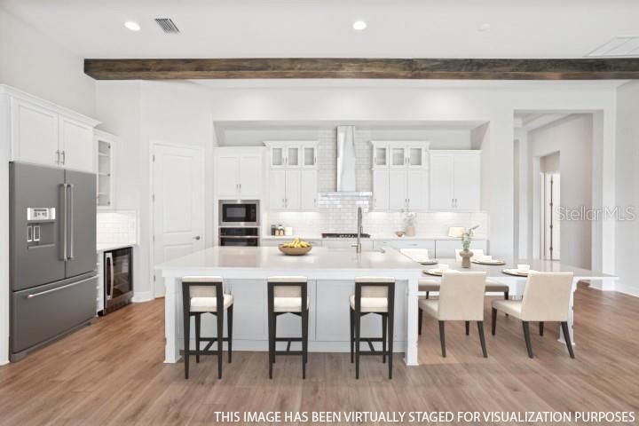 На продажу: $1,099,990 (5 спален, 4 ванн, 4602 Квадратных фут)