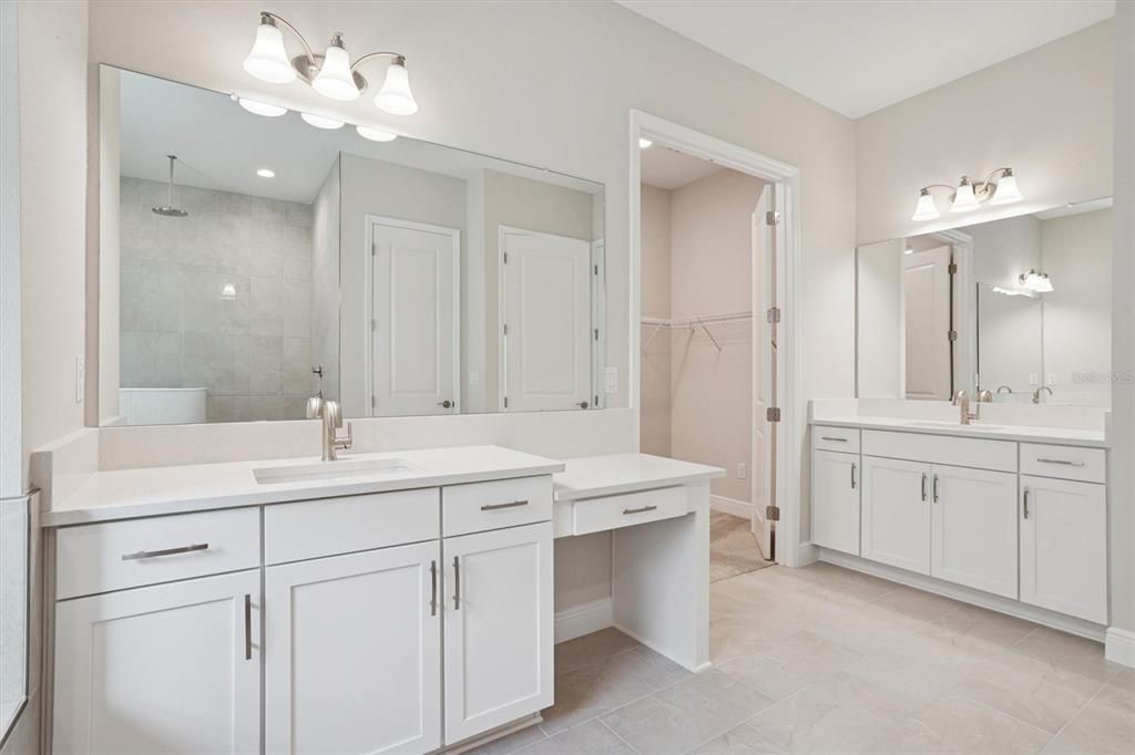 На продажу: $1,099,990 (5 спален, 4 ванн, 4602 Квадратных фут)