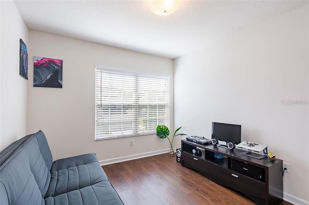 Active With Contract: $2,449 (3 beds, 2 baths, 1666 Square Feet)