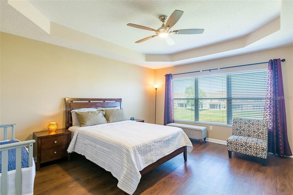 Active With Contract: $2,449 (3 beds, 2 baths, 1666 Square Feet)