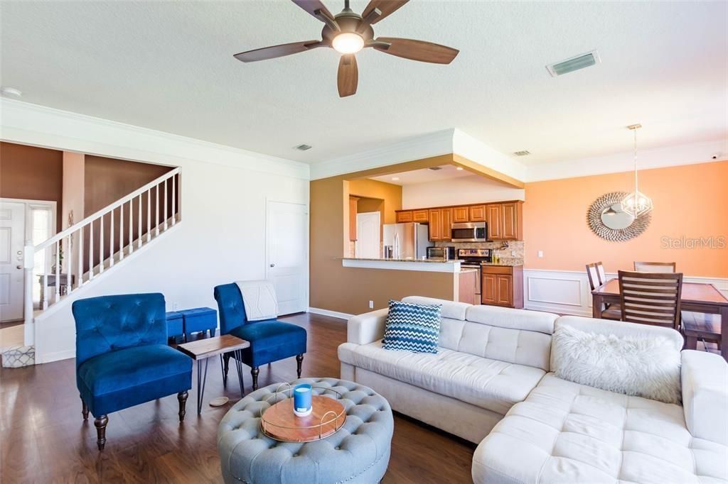 Active With Contract: $2,449 (3 beds, 2 baths, 1666 Square Feet)