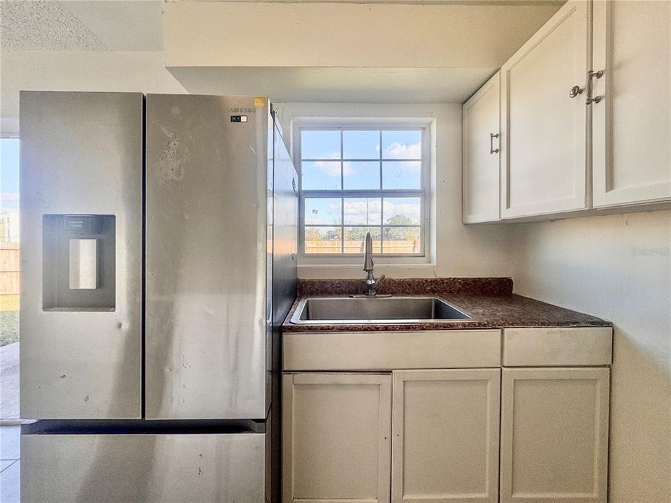 Activo con contrato: $225,000 (4 camas, 2 baños, 1056 Pies cuadrados)