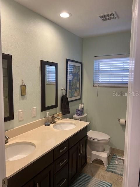 Active With Contract: $625,000 (4 beds, 2 baths, 1888 Square Feet)