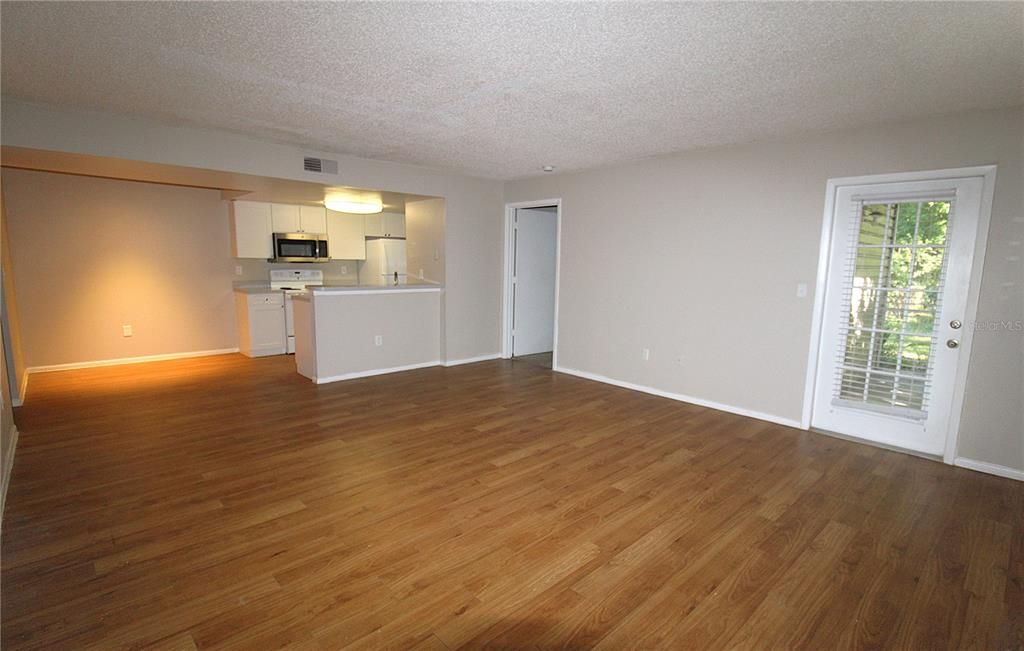 For Rent: $1,499 (2 beds, 2 baths, 1000 Square Feet)