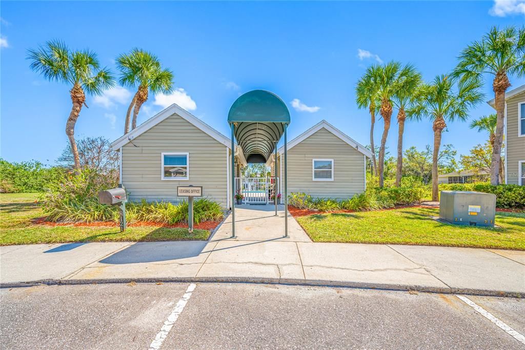 For Rent: $1,499 (2 beds, 2 baths, 1000 Square Feet)