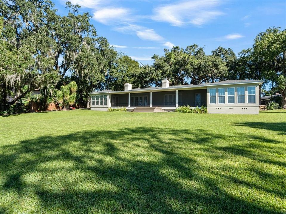 En Venta: $1,875,000 (0.53 acres)