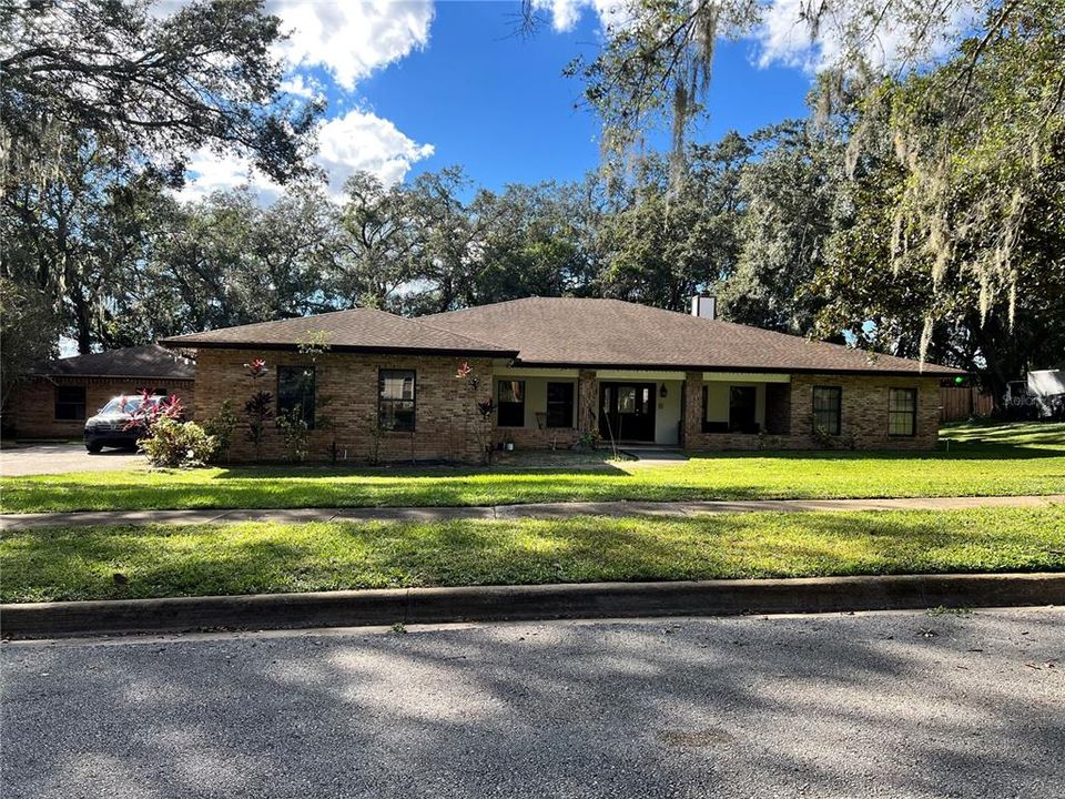 For Sale: $575,000 (3 beds, 3 baths, 3176 Square Feet)