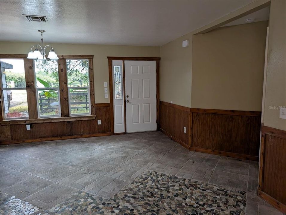 На продажу: $242,500 (2 спален, 2 ванн, 1403 Квадратных фут)