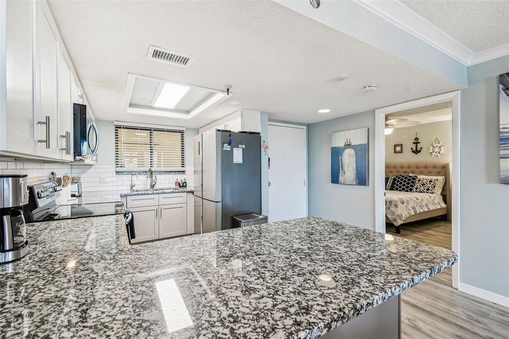 For Sale: $309,900 (2 beds, 2 baths, 950 Square Feet)