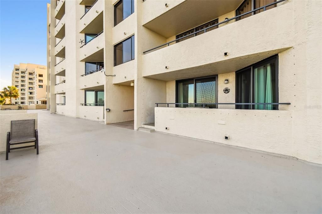 For Sale: $309,900 (2 beds, 2 baths, 950 Square Feet)