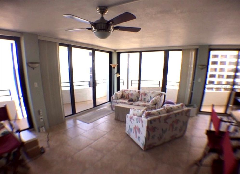 For Rent: $3,000 (2 beds, 2 baths, 1360 Square Feet)