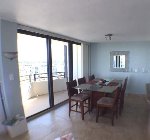 For Rent: $3,000 (2 beds, 2 baths, 1360 Square Feet)