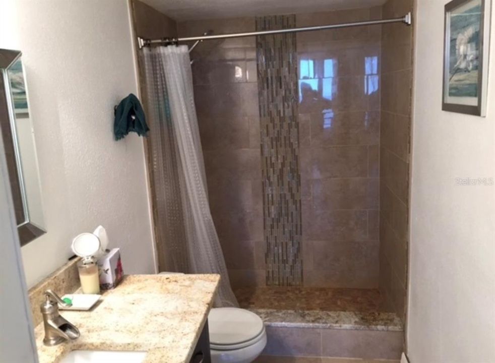 For Rent: $3,000 (2 beds, 2 baths, 1360 Square Feet)