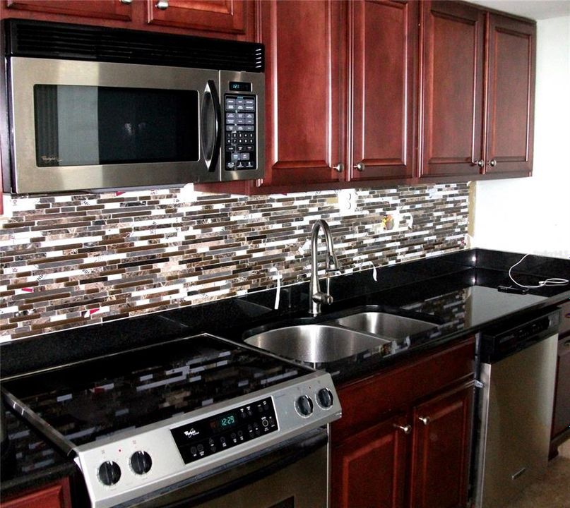 For Rent: $3,000 (2 beds, 2 baths, 1360 Square Feet)