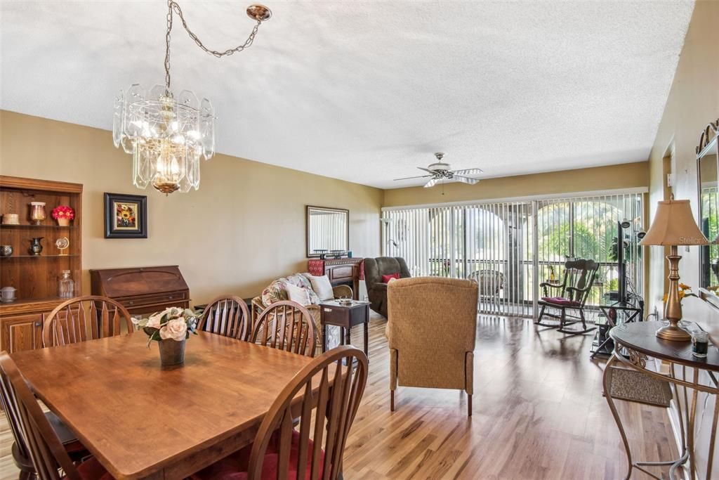 出租: $1,450 (1 贝兹, 1 浴室, 720 平方英尺)