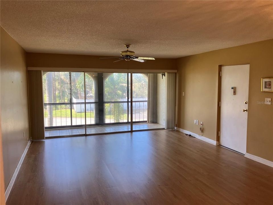 出租: $1,450 (1 贝兹, 1 浴室, 720 平方英尺)